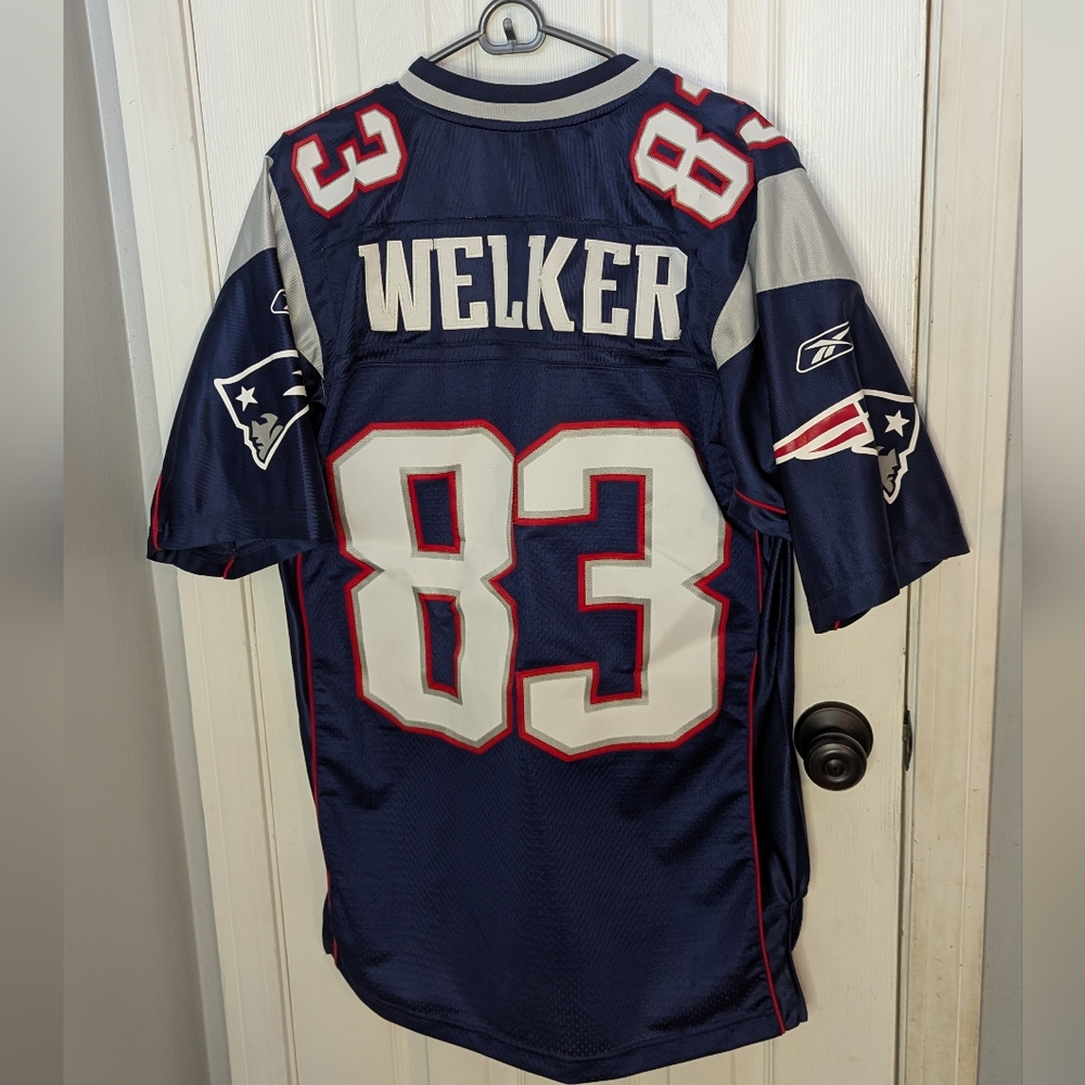 Wes Welker 83 Patriots jersey Size Medium